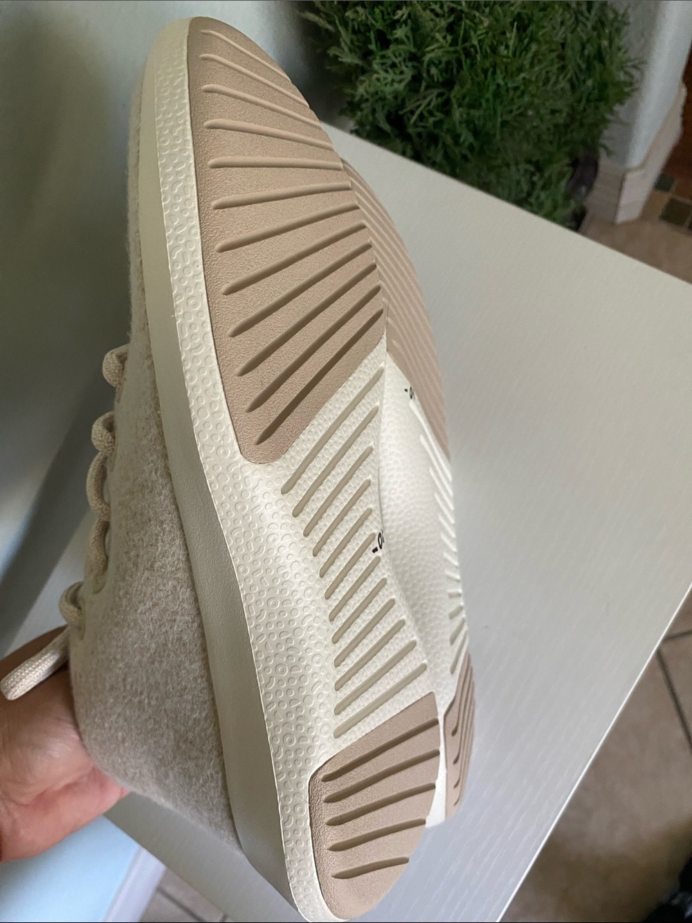 allbirds Light Beige Wool Women's Sneakers size 10 View 4